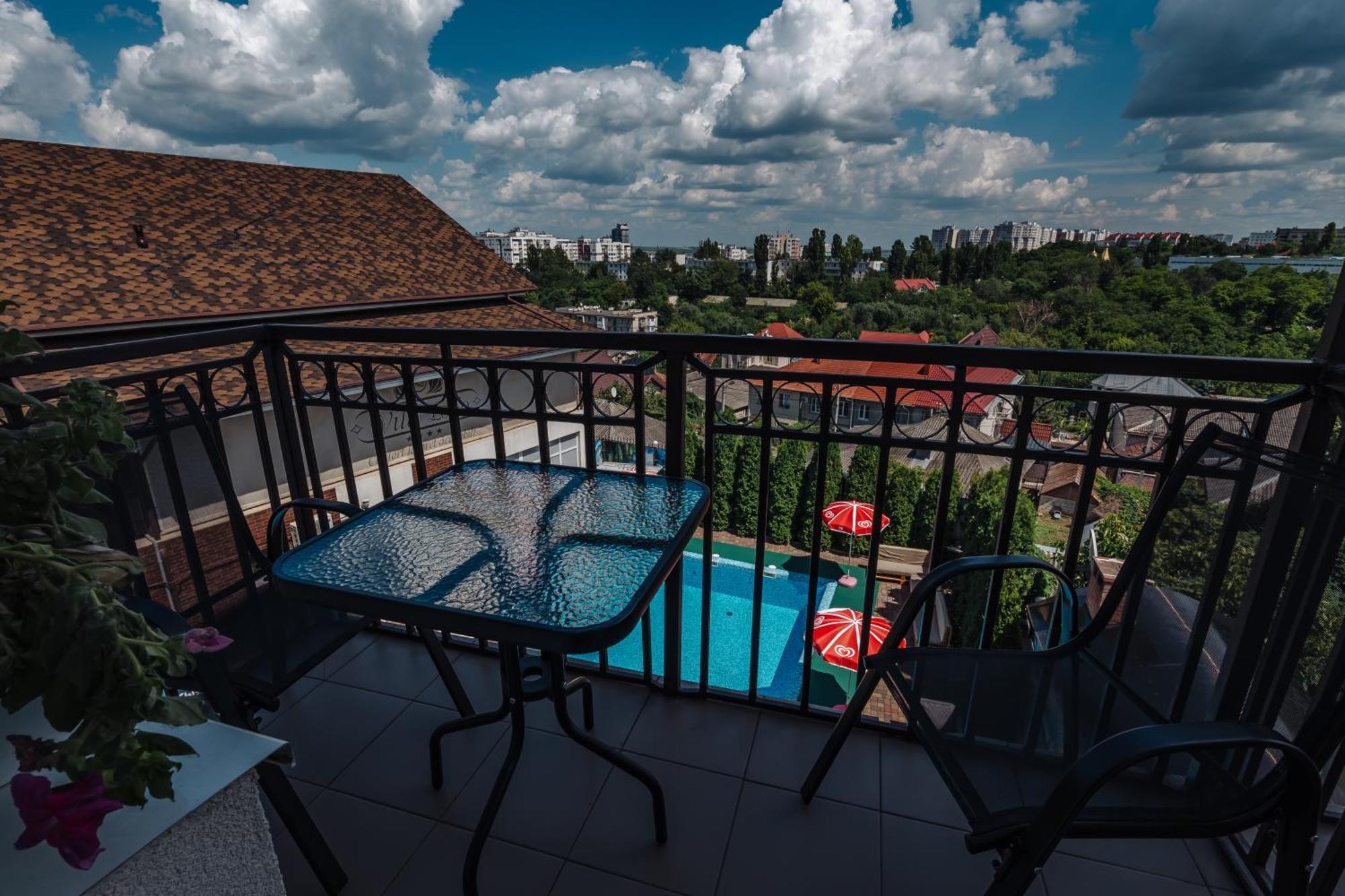 Lolo'S Bliss Hotel Кишинів Екстер'єр фото